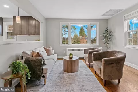 Living - 2029 Old Frederick, Catonsville, MD 21228 photo 5 of 5