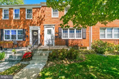 1528 Cottage Ln, Towson, MD 21286
