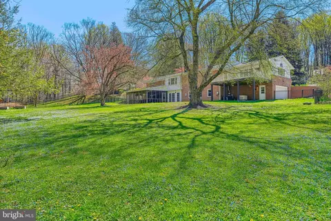 Exterior - 802 Stone Barn Rd, Towson, MD 21286 photo 9 of 13