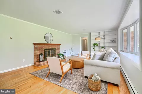Living - 802 Stone Barn Rd, Towson, MD 21286 photo 1 of 12