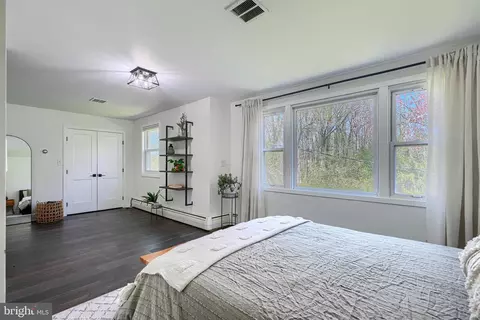 Bedroom - 802 Stone Barn Rd, Towson, MD 21286 photo 4 of 14