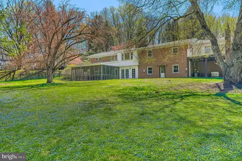 Exterior - 802 Stone Barn Rd, Towson, MD 21286 photo 10 of 13
