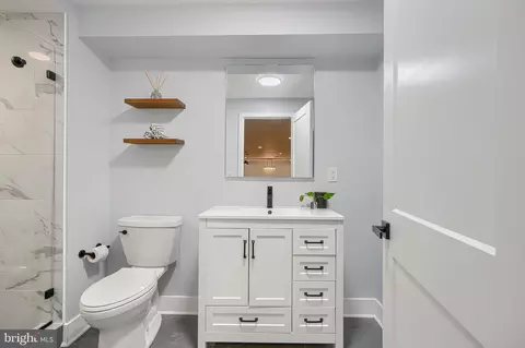 Bath - 802 Stone Barn Rd, Towson, MD 21286 photo 8 of 10