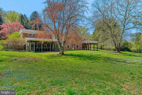 Exterior - 802 Stone Barn Rd, Towson, MD 21286 photo 12 of 13