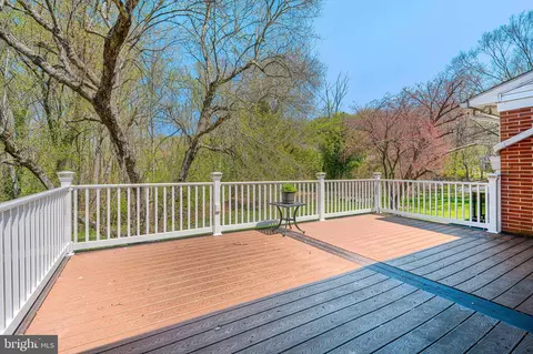 Exterior - 802 Stone Barn Rd, Towson, MD 21286 photo 6 of 13