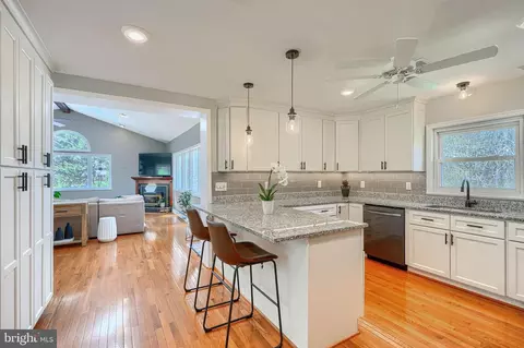 Kitchen - 802 Stone Barn Rd, Towson, MD 21286 photo 1 of 7