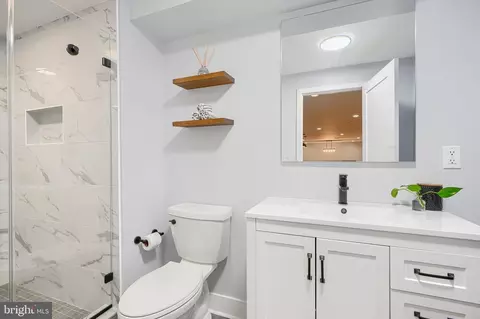 Bath - 802 Stone Barn Rd, Towson, MD 21286 photo 9 of 10