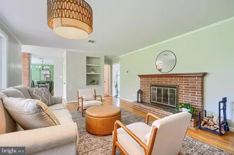 Living - 802 Stone Barn Rd, Towson, MD 21286 photo 5 of 12