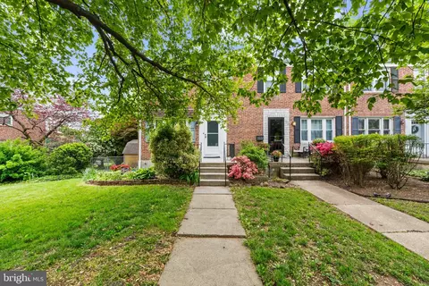 5511 Medwick Garth N, Catonsville, MD 21228