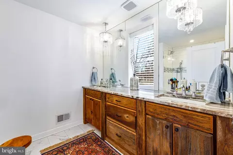 Bath - 4126 Hedgehill Ln, Phoenix, MD 21131 photo 2 of 5