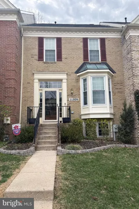 11928 Thurloe Dr, Lutherville Timonium, MD 21093