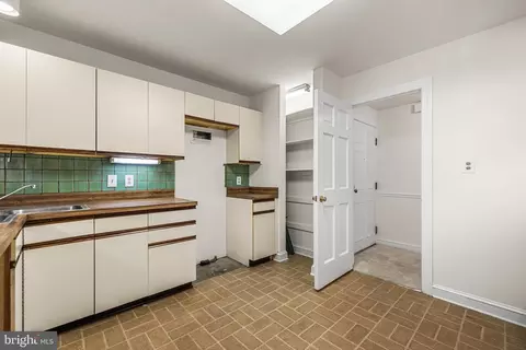 Kitchen - 7 Devon Hill Rd #A4, Baltimore, MD 21210 photo 1 of 3
