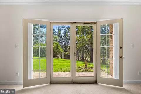 Entry Way - 7 Devon Hill Rd #A4, Baltimore, MD 21210 photo 1 of 3
