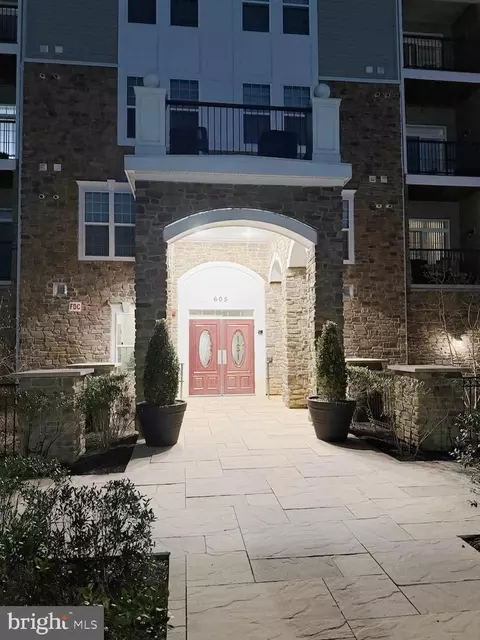 605 Quarry View Ct #301, Reisterstown, MD 21136