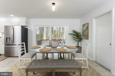 Dining - 4 Collingwood Garth, Phoenix, MD 21131 photo 2 of 2
