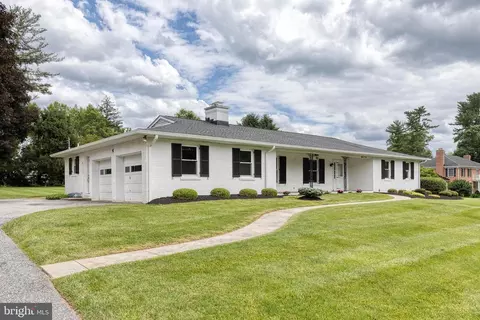 8205 Tally Ho Rd, Lutherville Timonium, MD 21093