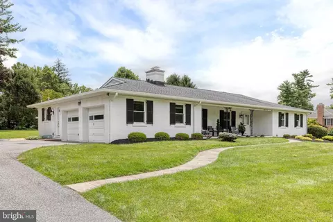8205 Tally Ho Rd, Lutherville Timonium, MD 21093