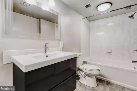 Bath - 205 E Joppa Rd #408, Towson, MD 21286 photo 3 of 4