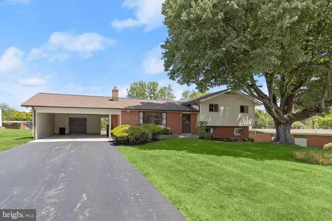 3416 Manor Hill Rd, Pikesville, MD 21208