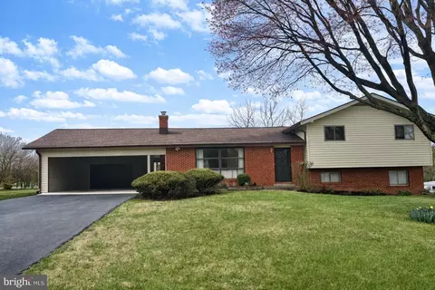 3416 Manor Hill Rd, Pikesville, MD 21208