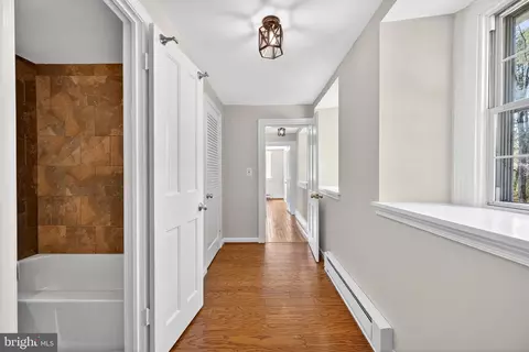 Entry Way - 19635 Eagle Mill Rd, Parkton, MD 21120 photo 4 of 7