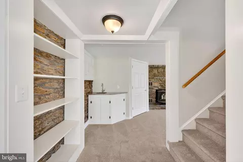 Entry Way - 19635 Eagle Mill Rd, Parkton, MD 21120 photo 6 of 7