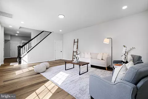 Living - 106 4th Ave, Halethorpe, MD 21227 photo 4 of 5