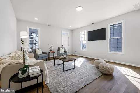 Living - 106 4th Ave, Halethorpe, MD 21227 photo 2 of 5