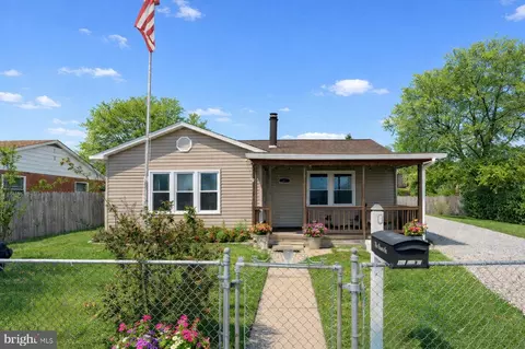 10 Cowl Ct, Middle River, MD 21220