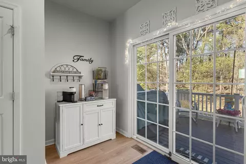 Entry Way - 1849 Wind Gate Rd, Halethorpe, MD 21227 photo 14 of 18