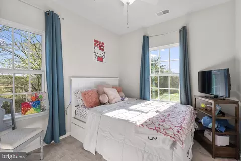 Bedroom - 1849 Wind Gate Rd, Halethorpe, MD 21227 photo 8 of 9