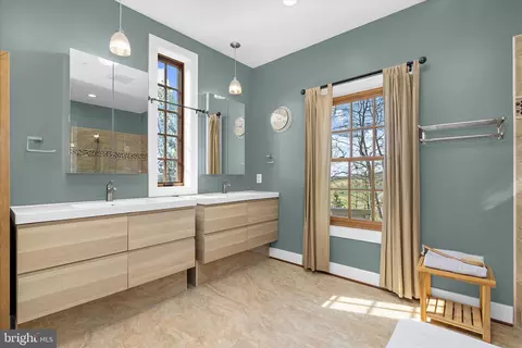 Bath - 3413 Mount Zion Rd, Upperco, MD 21155 photo 3 of 7