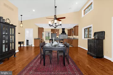 Dining - 3413 Mount Zion Rd, Upperco, MD 21155 photo 4 of 5