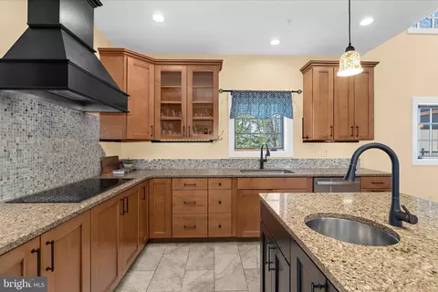Kitchen - 3413 Mount Zion Rd, Upperco, MD 21155 photo 4 of 6