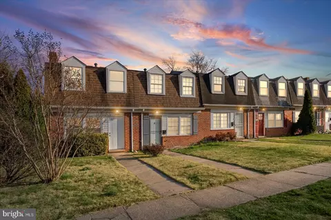 1335 Mantle St, Parkville, MD 21234