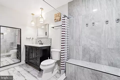 Bath - 552 48th St, Baltimore, MD 21224 photo 2 of 3