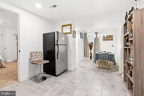 Entry Way - 552 48th St, Baltimore, MD 21224 photo 2 of 2