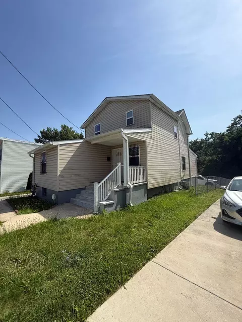 123 Winters Ln, Catonsville, MD 21228