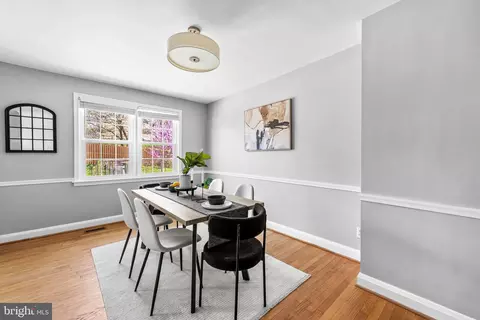Dining - 7049 Heathfield Rd, Baltimore, MD 21212 photo 1 of 2