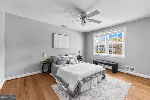 Bedroom - 7049 Heathfield Rd, Baltimore, MD 21212 photo 2 of 5