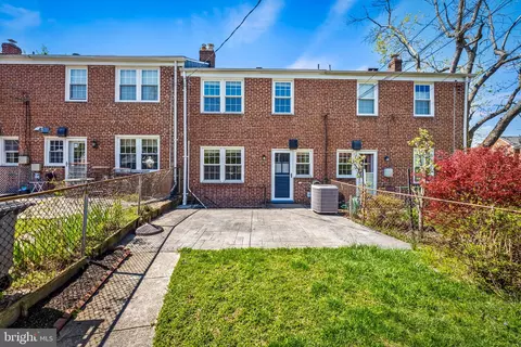 Exterior - 7049 Heathfield Rd, Baltimore, MD 21212 photo 3 of 4
