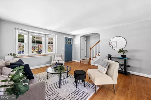 Entry Way - 7049 Heathfield Rd, Baltimore, MD 21212 photo 1 of 3