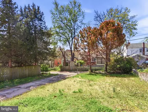 Exterior - 19 W Elm Ave, Baltimore, MD 21206 photo 5 of 6