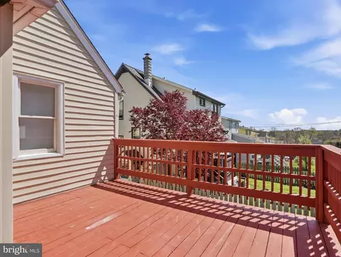 Exterior - 19 W Elm Ave, Baltimore, MD 21206 photo 4 of 6