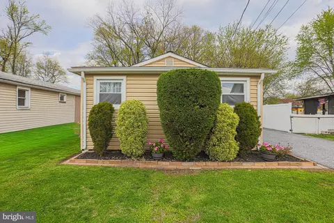 Exterior - 2519 Sycamore Ave, Sparrows Point, MD 21219 photo 1 of 5
