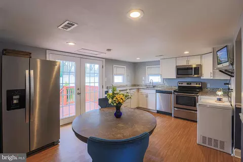 Kitchen - 2519 Sycamore Ave, Sparrows Point, MD 21219 photo 1 of 1