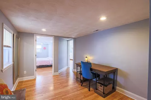 Entry Way - 2519 Sycamore Ave, Sparrows Point, MD 21219 photo 3 of 7