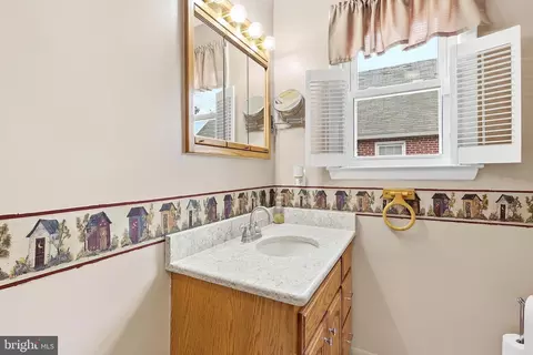 Bath - 2426 Plainfield Rd, Dundalk, MD 21222 photo 2 of 3