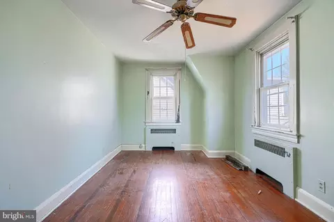 Bedroom - 4321 Annapolis Rd, Baltimore, MD 21227 photo 3 of 4