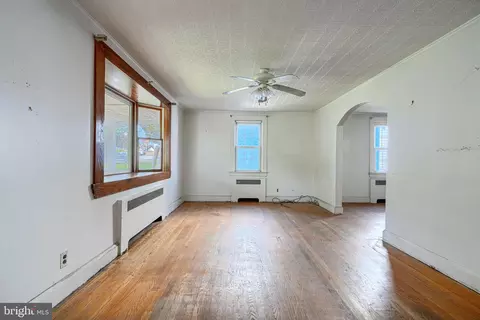 Living - 4321 Annapolis Rd, Baltimore, MD 21227 photo 1 of 4